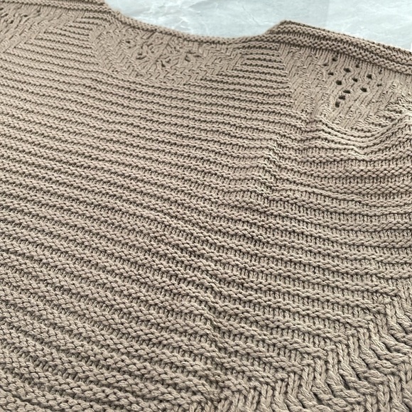 Women's Miracle City Long Sleeve Sweater Medium - Picture 10 of 13